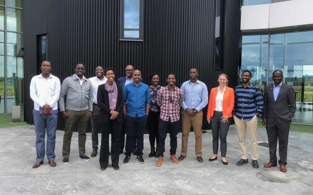 Rwandezen die netwerk van droneports willen bouwen op bezoek in België